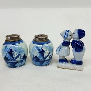 Vintage Delft salt and pepper